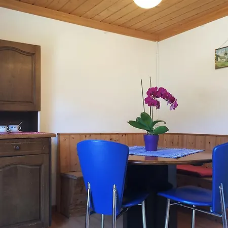 Bnb Guesthouse Lusi Frauenkirch Exterior photo